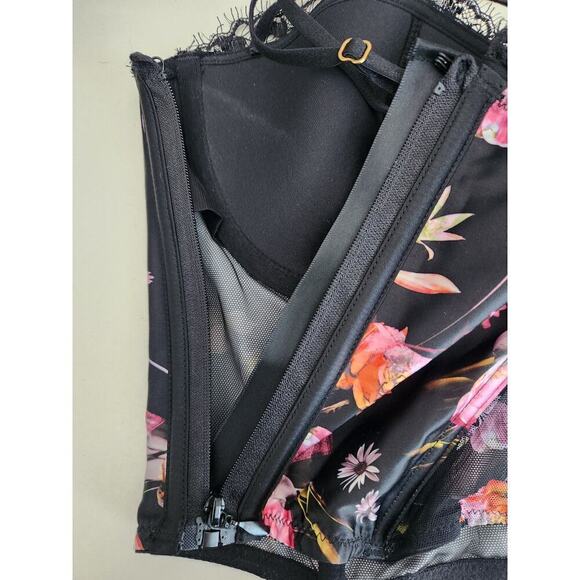 Victoria's Secret Very Sexy Corset Top 32D Dark Floral Fairygoth Grunge NWT - Picture 6 of 8